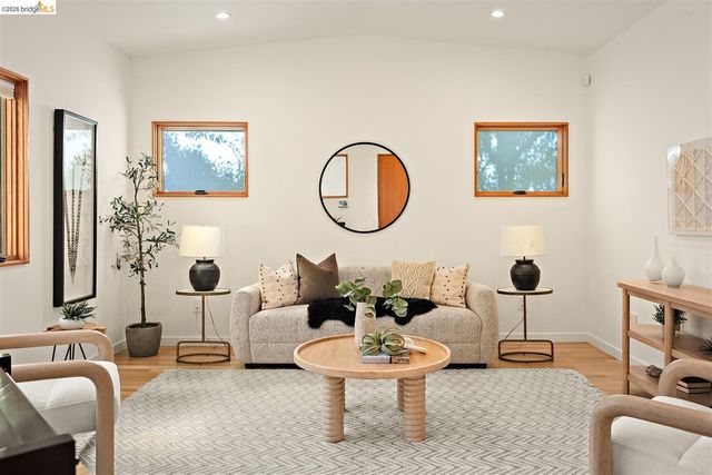 2241 Glen Ave, Berkeley, CA 94709