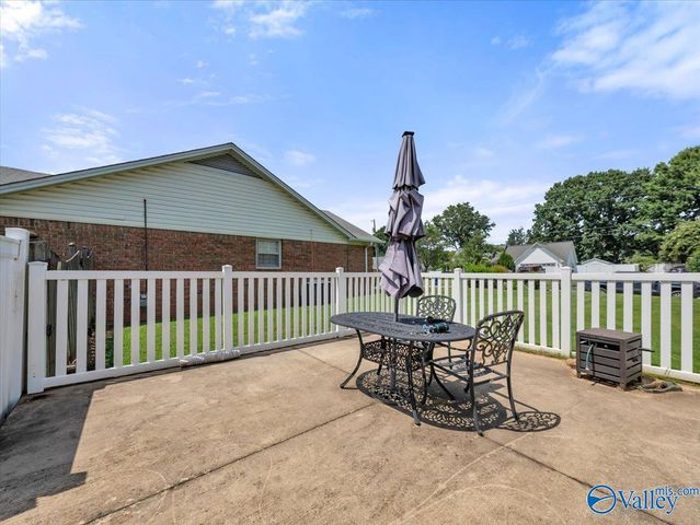 228 Pin Oak Drive, Madison, AL 35758