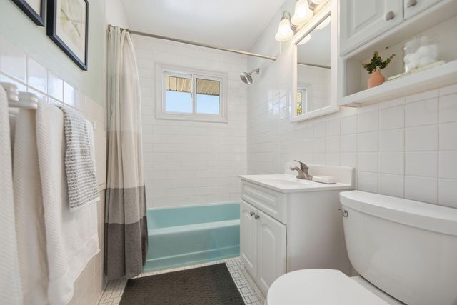 1641 Pennsylvania Avenue S, Saint Louis Park, MN 55426