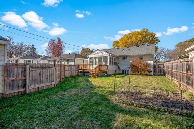 1641 Pennsylvania Avenue S, Saint Louis Park, MN 55426