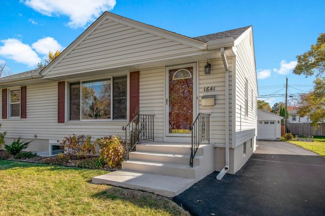 1641 Pennsylvania Avenue S, Saint Louis Park, MN 55426