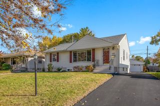 1641 Pennsylvania Avenue S, Saint Louis Park, MN 55426