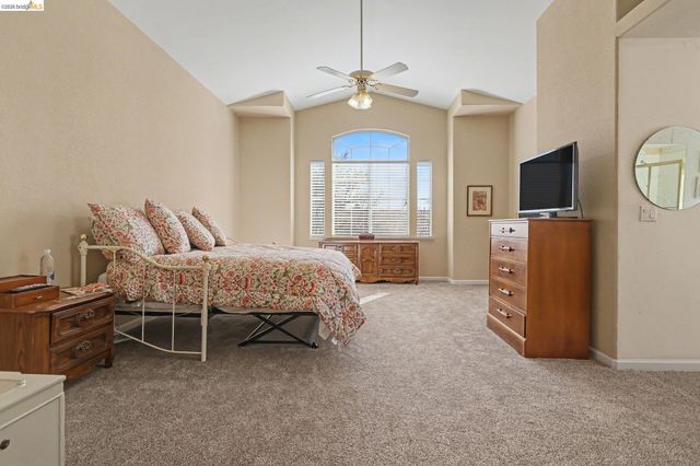 925 Outrigger Cir, Brentwood, CA 94513