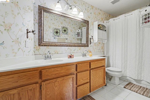 925 Outrigger Cir, Brentwood, CA 94513