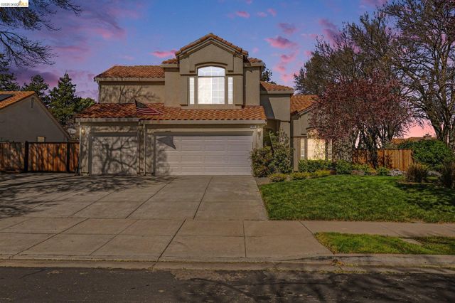 925 Outrigger Cir, Brentwood, CA 94513