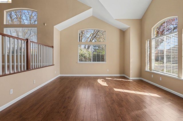 925 Outrigger Cir, Brentwood, CA 94513