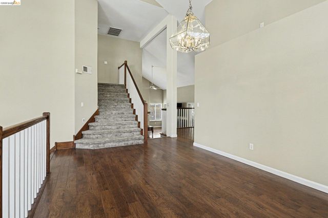 925 Outrigger Cir, Brentwood, CA 94513