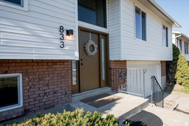 833 N STARCREST DR, Salt Lake City, UT 84116