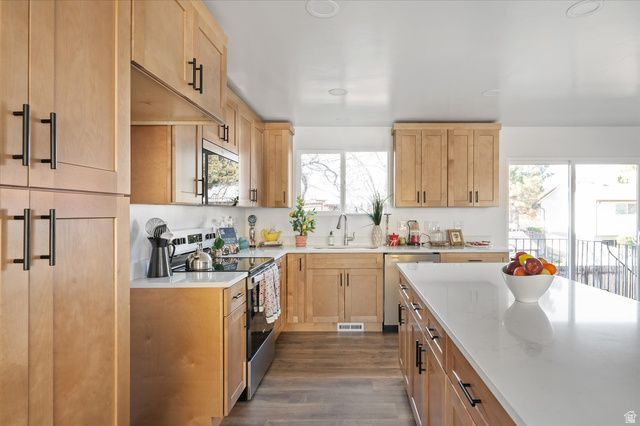 833 N STARCREST DR, Salt Lake City, UT 84116