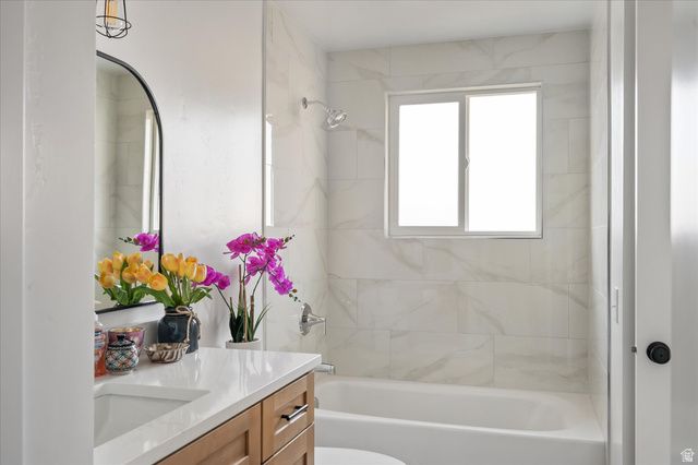 833 N STARCREST DR, Salt Lake City, UT 84116