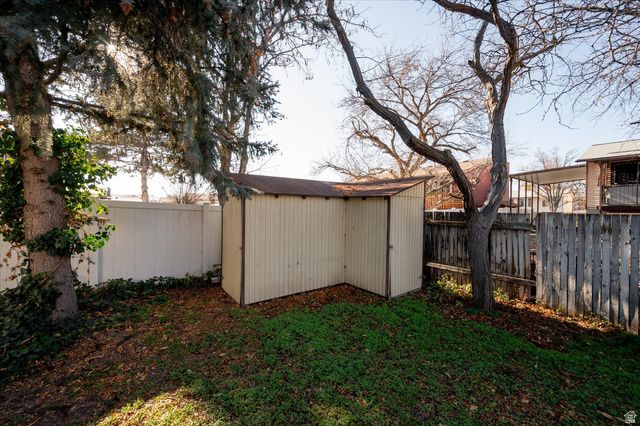 833 N STARCREST DR, Salt Lake City, UT 84116