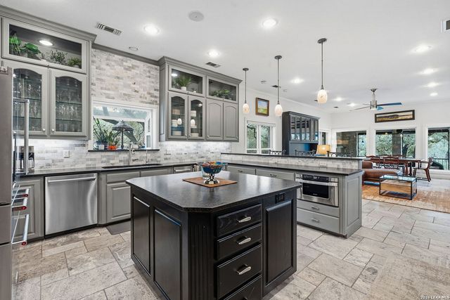 3118 La Ventana, Driftwood, TX 78619