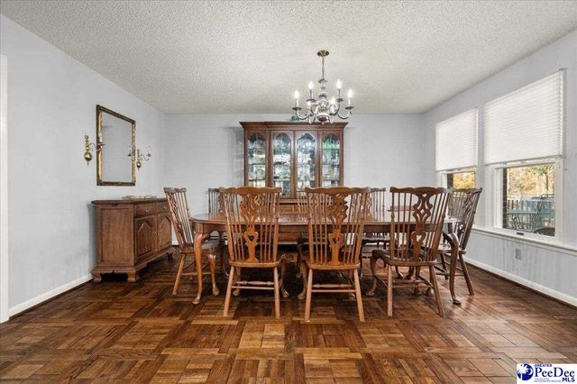 3903 Lake Oakdale Dr, Florence, SC 29501