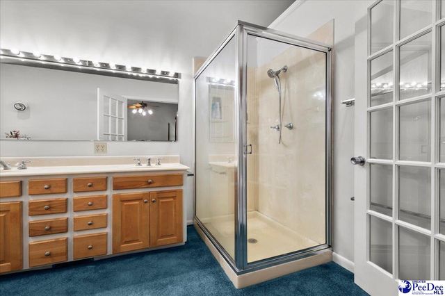 3903 Lake Oakdale Dr, Florence, SC 29501