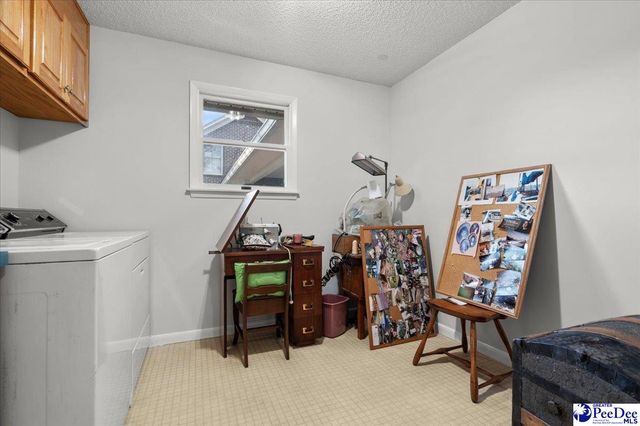 3903 Lake Oakdale Dr, Florence, SC 29501