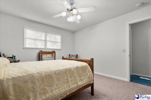 3903 Lake Oakdale Dr, Florence, SC 29501