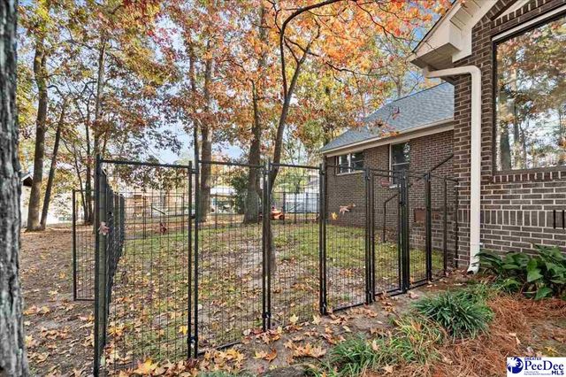 3903 Lake Oakdale Dr, Florence, SC 29501