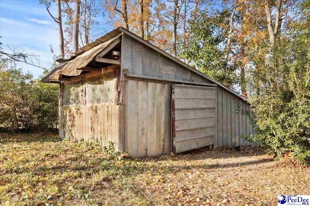 3903 Lake Oakdale Dr, Florence, SC 29501