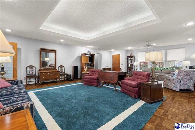 3903 Lake Oakdale Dr, Florence, SC 29501