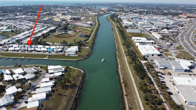 785 N GREEN CIRCLE, Venice, FL 34285