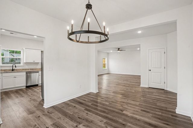 225 Hannah Lee Hill Rd, La Vergne, TN 37086