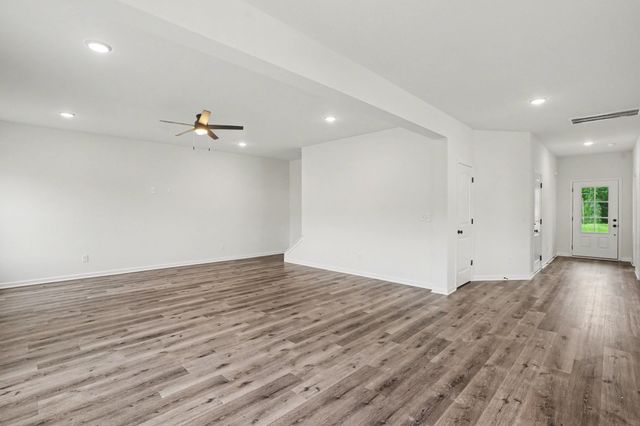 225 Hannah Lee Hill Rd, La Vergne, TN 37086