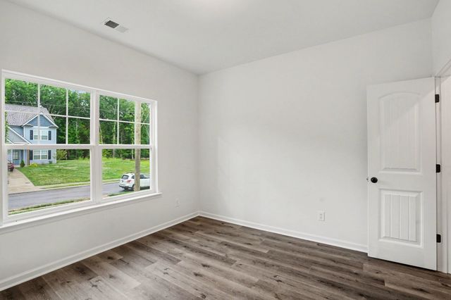 225 Hannah Lee Hill Rd, La Vergne, TN 37086