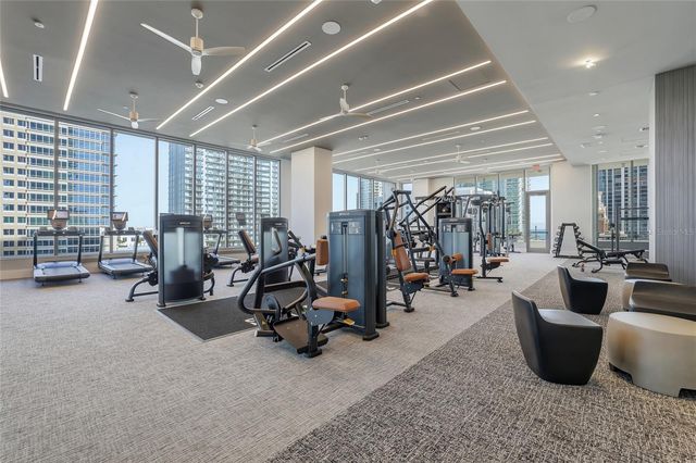 275 1ST AVENUE S 1207, St Petersburg, FL 33701