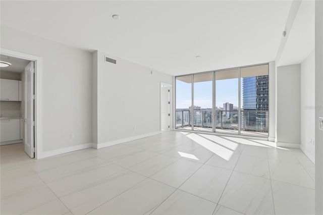 275 1ST AVENUE S 1207, St Petersburg, FL 33701