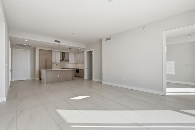 275 1ST AVENUE S 1207, St Petersburg, FL 33701