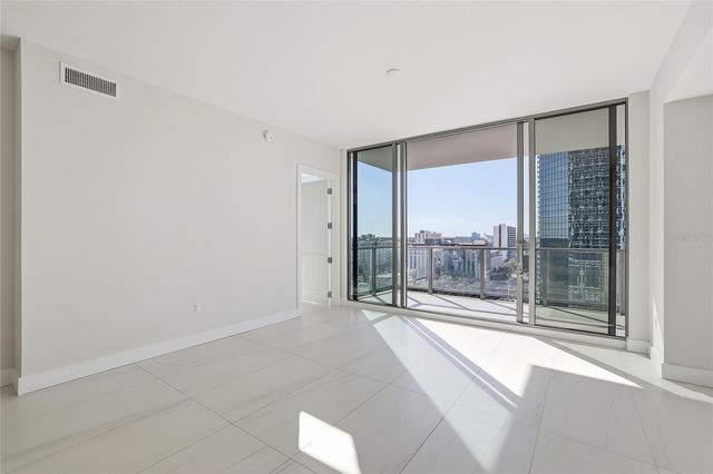 275 1ST AVENUE S 1207, St Petersburg, FL 33701