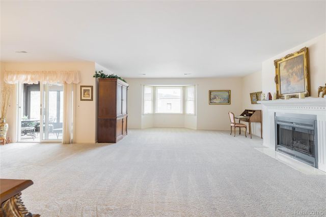 8597 Mathias Drive 43, Grosse Ile Township, MI 48138