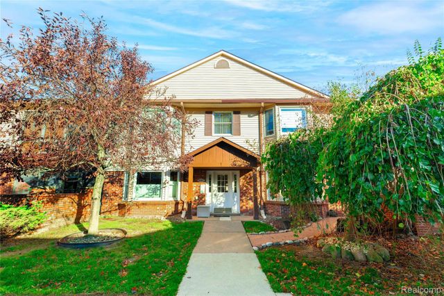8597 Mathias Drive 43, Grosse Ile Township, MI 48138