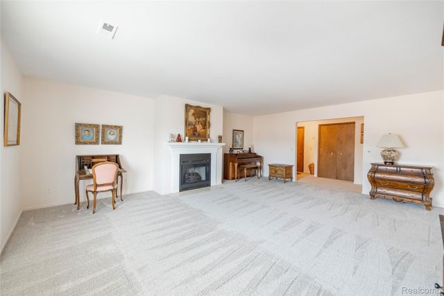 8597 Mathias Drive 43, Grosse Ile Township, MI 48138