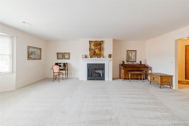8597 Mathias Drive 43, Grosse Ile Township, MI 48138