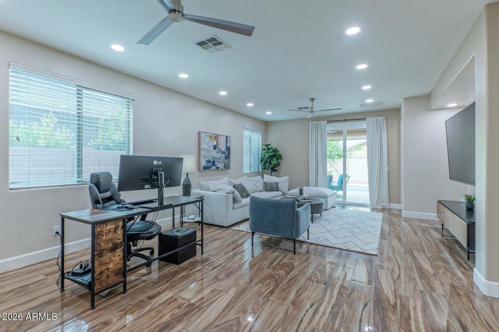 29432 N 68TH Lane, Peoria, AZ 85383 — photo 5