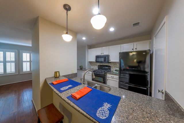 70 Cokeberry Court, The Woodlands, TX 77380