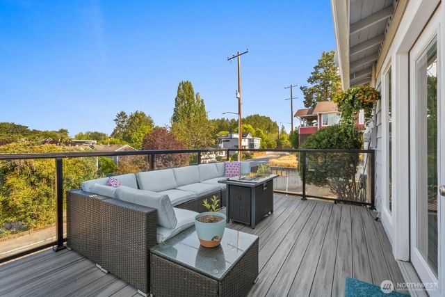 4131 21st Avenue SW, Seattle, WA 98106
