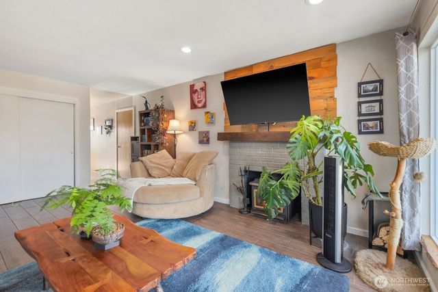 4131 21st Avenue SW, Seattle, WA 98106