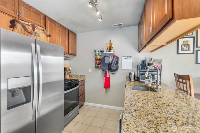4131 21st Avenue SW, Seattle, WA 98106