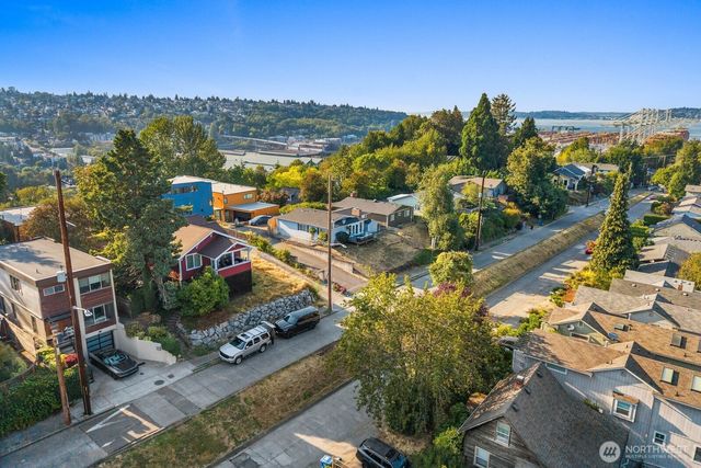 4131 21st Avenue SW, Seattle, WA 98106