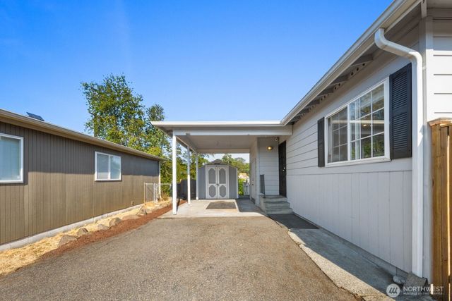 4131 21st Avenue SW, Seattle, WA 98106