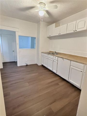 2006 Agnes Avenue, Kansas City, MO 64127