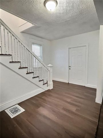 2006 Agnes Avenue, Kansas City, MO 64127