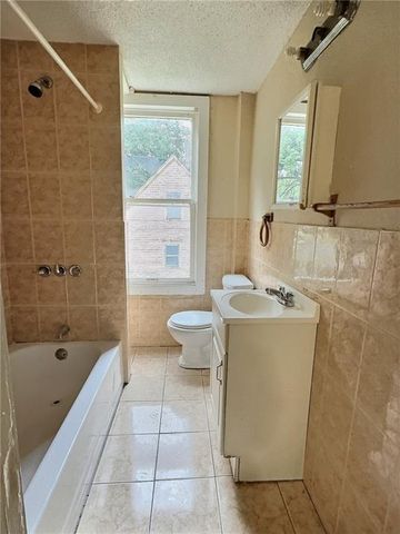 2006 Agnes Avenue, Kansas City, MO 64127