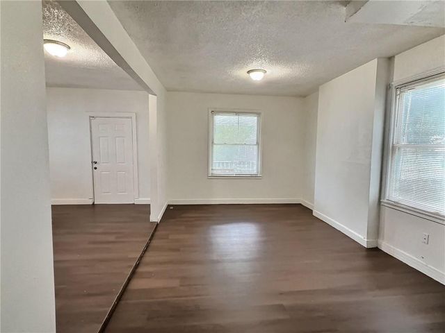 2006 Agnes Avenue, Kansas City, MO 64127