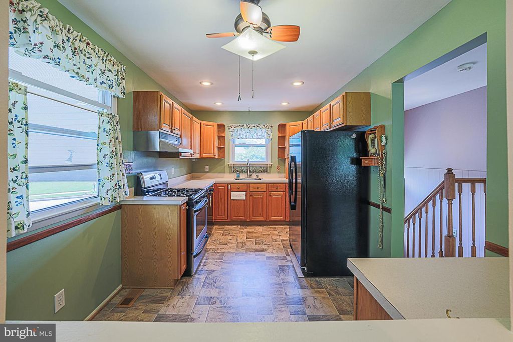 Image 11 of property listing at 9106 SANDRA PARK RD, Perry Hall, MD 21128