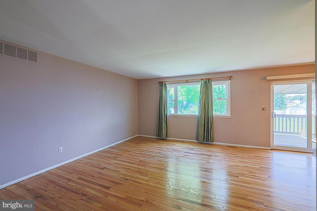 Image 23 of property listing at 9106 SANDRA PARK RD, Perry Hall, MD 21128