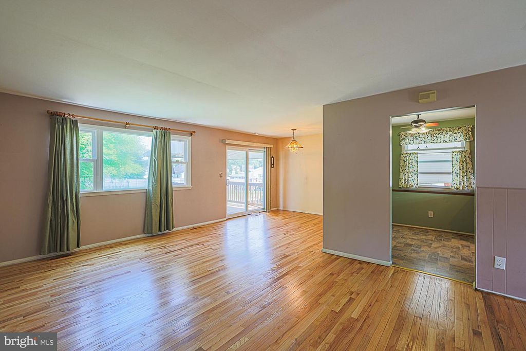 Image 24 of property listing at 9106 SANDRA PARK RD, Perry Hall, MD 21128