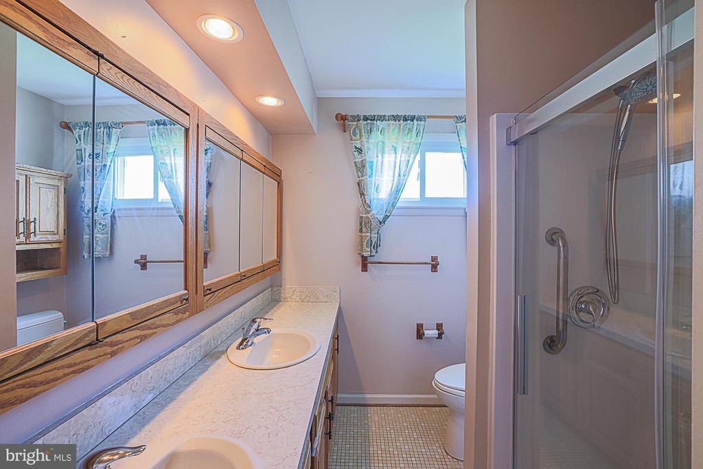 Image 34 of property listing at 9106 SANDRA PARK RD, Perry Hall, MD 21128